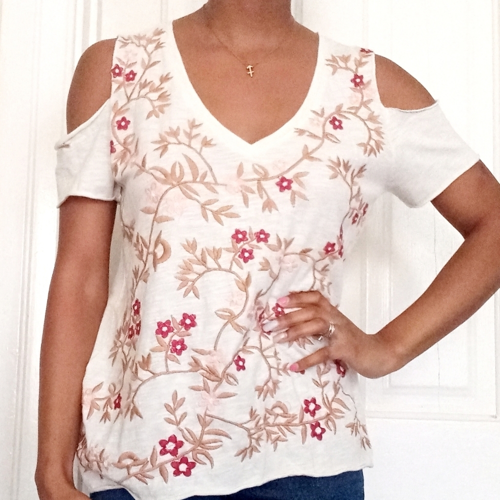 LUCKY BRAND | White floral embroidered top 150